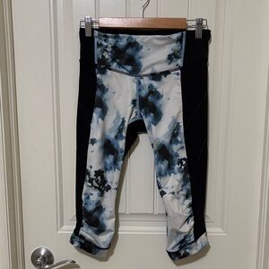 Lululemon Stop At Nothing Tie-Dye Blue & Black Active Capri Leggings